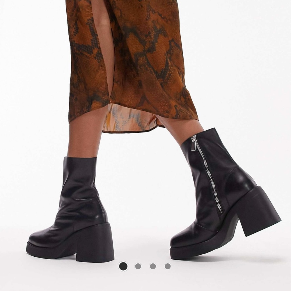 Topshop Tyra genuine leather block heel squared toe boots in black size 8.5 US